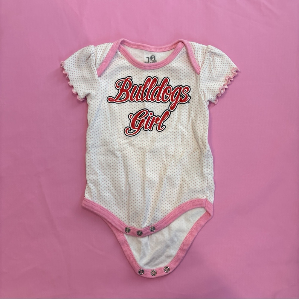 Team Athletics Baby Newborn White /W Pink Polka Dots Georgia Bulldogs 12 Months